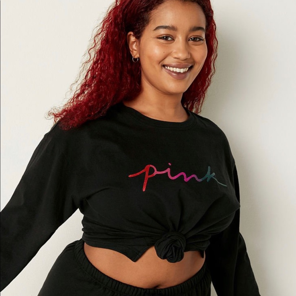 ISO!!! This style in TSHIRT style size large. TIA!! 💗